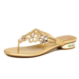 Fligmm Slippers In The Summer Of 2024 Women Wear Crystal Diamond-Encrusted Fashionable Flip-Flops With Flat Soles To Prevent Slippage.